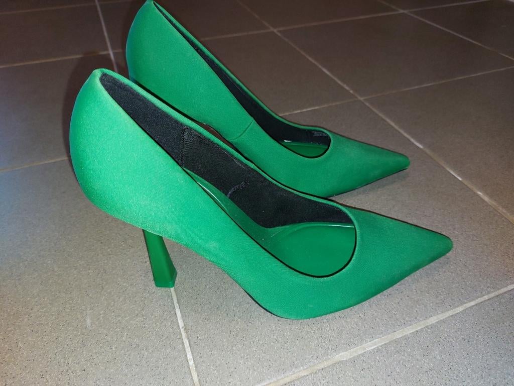 pomps, groen, Kleding | Dames, Schoenen, Pumps, Zara, Nieuw, Ophalen of Verzenden