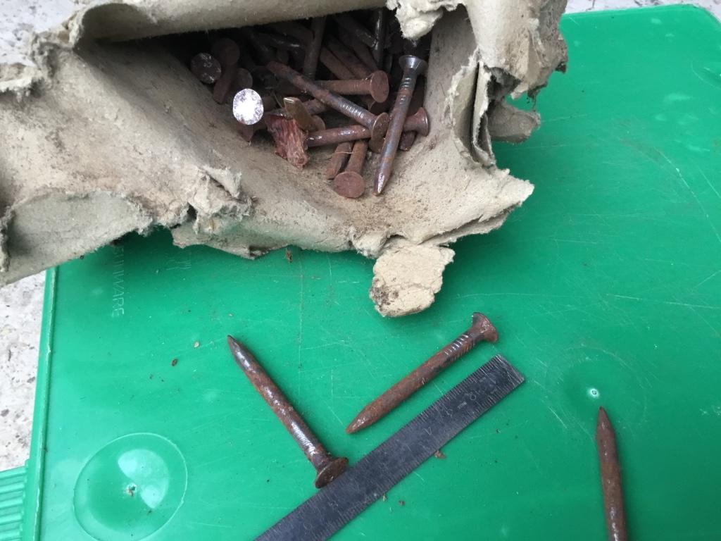 Nagels en krammen, Doe-het-zelf en Bouw, Ophalen