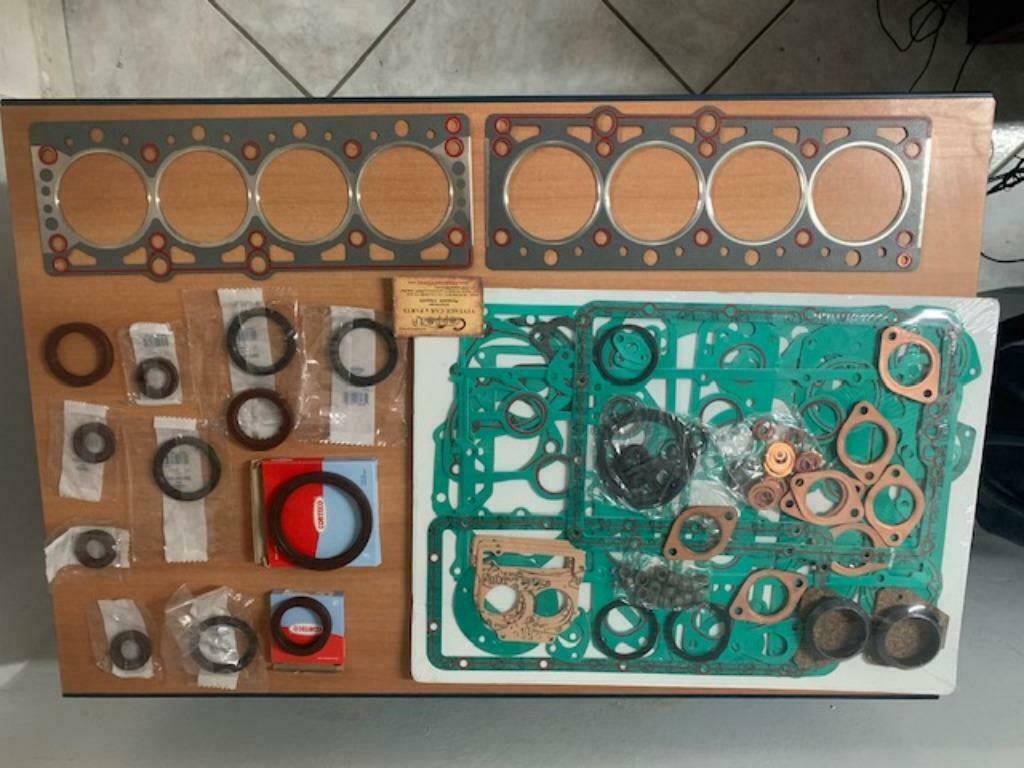 Ferrari 308 2v motor pakkingset met oliekeerringen, Auto-onderdelen, Ophalen of Verzenden, Nieuw, Ferrari