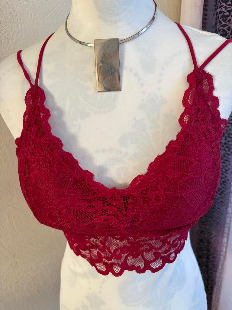 Rode kanten bh, comfortabele en vrouwelijke stijl,, Ophalen of Verzenden, Rood