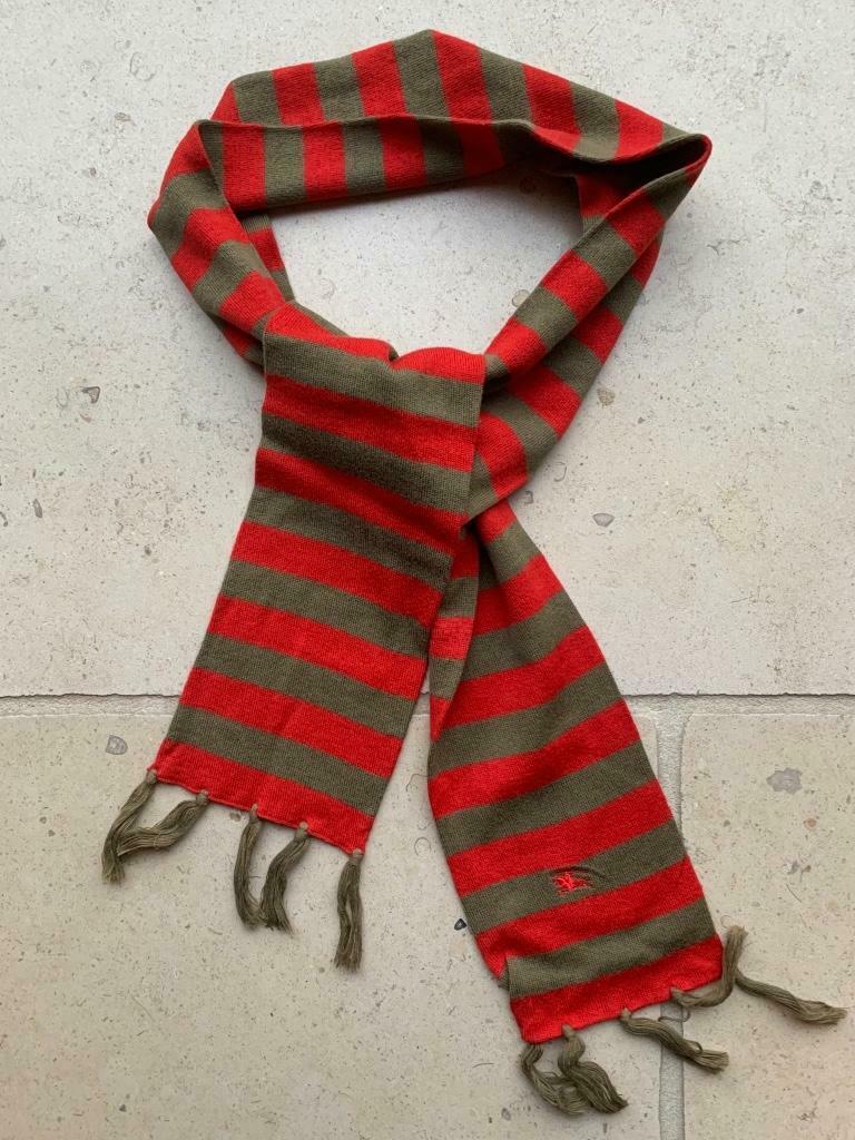 Écharpe fille rayée rouge / kaki 'Burberry', Longueur 150 cm, Enlèvement ou Envoi, Comme neuf, Écharpe, Burberry