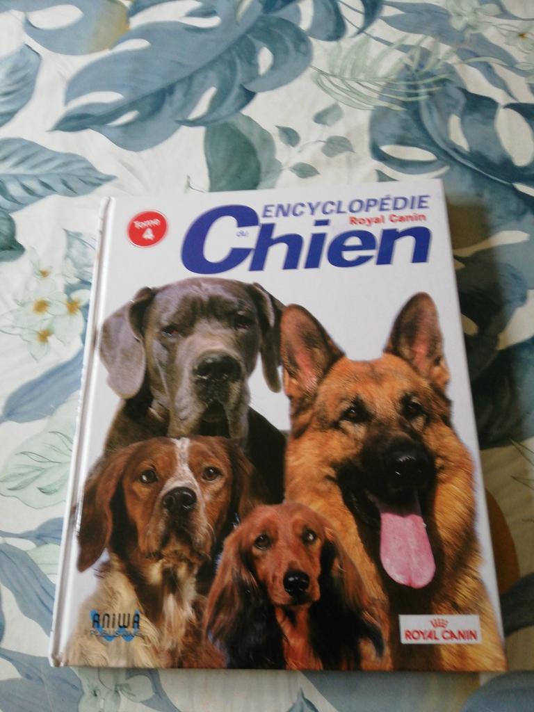 Encyclopedie du chien. Tome 4., Enlèvement ou Envoi, Comme neuf