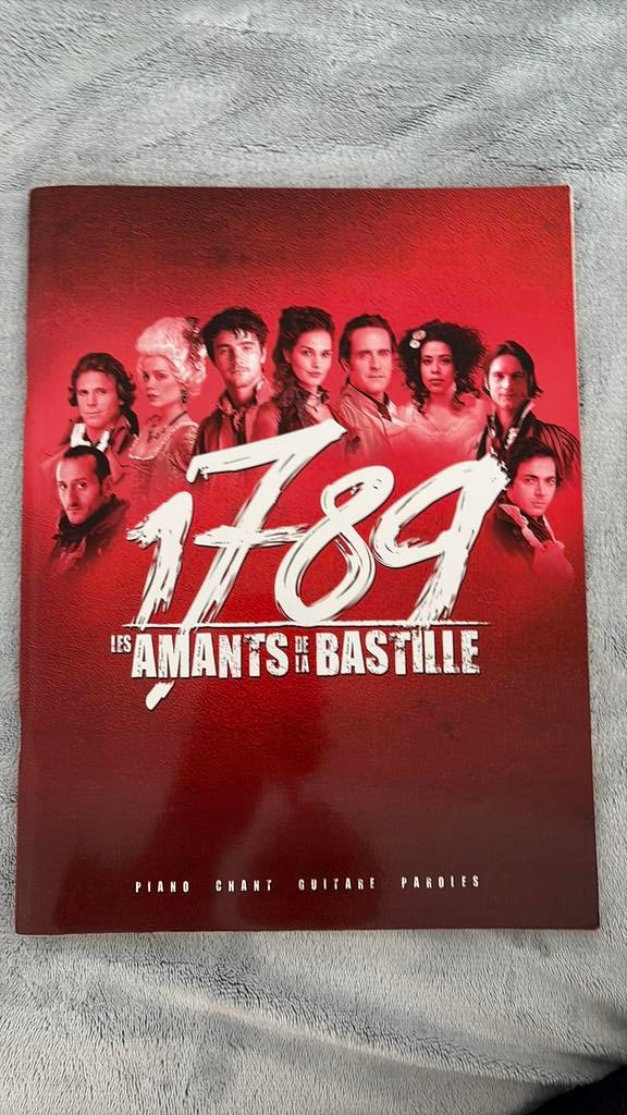 1789 les amants de la Bastille, Musique & Instruments, Partitions, Enlèvement ou Envoi, Comme neuf