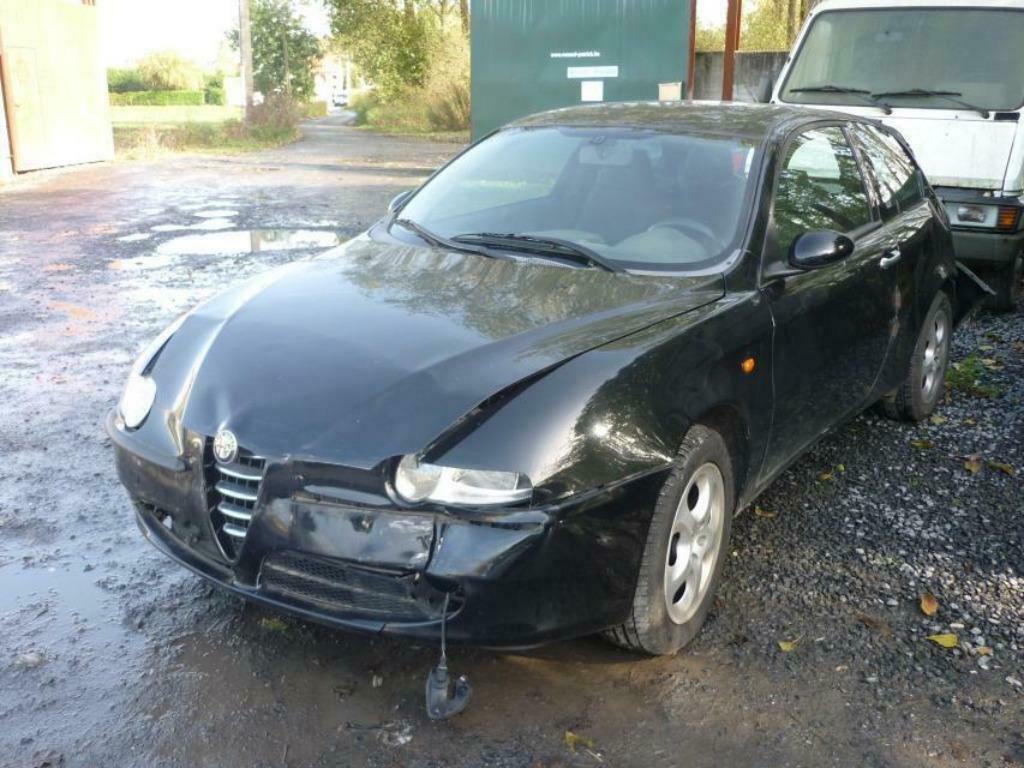boite de vitesses  147 04--02 81,5 1,6cc 88kw AR32104, Autos : Pièces & Accessoires, Enlèvement, Utilisé, Alfa Romeo