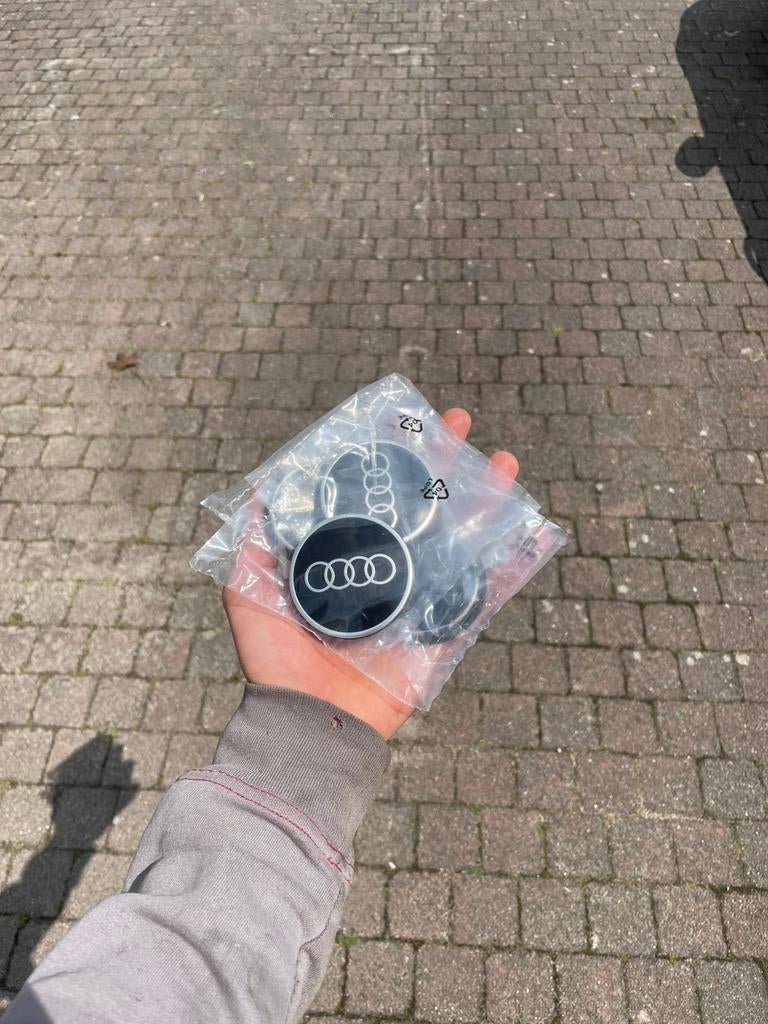Wielnaafdoppen voor Audi - nieuw in verpakking!, Ophalen of Verzenden, Nieuw, Velg(en)