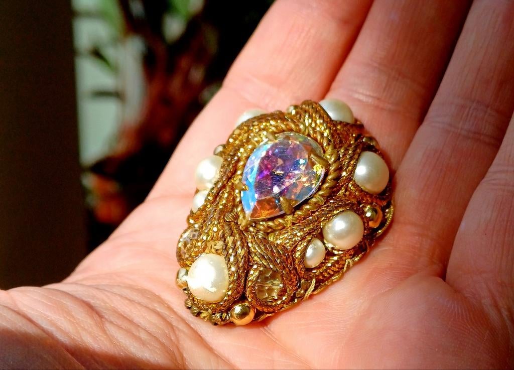 Grande broche vintage, perles, Enlèvement ou Envoi