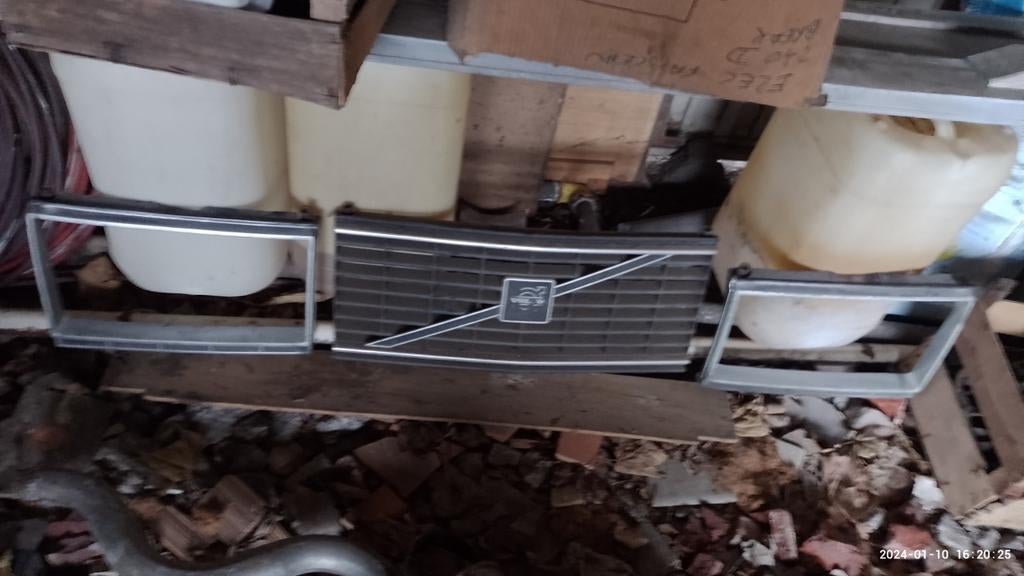 Volvo 240 pièces. 1975 / 1993, Enlèvement, Arrière, Volvo, Capot moteur