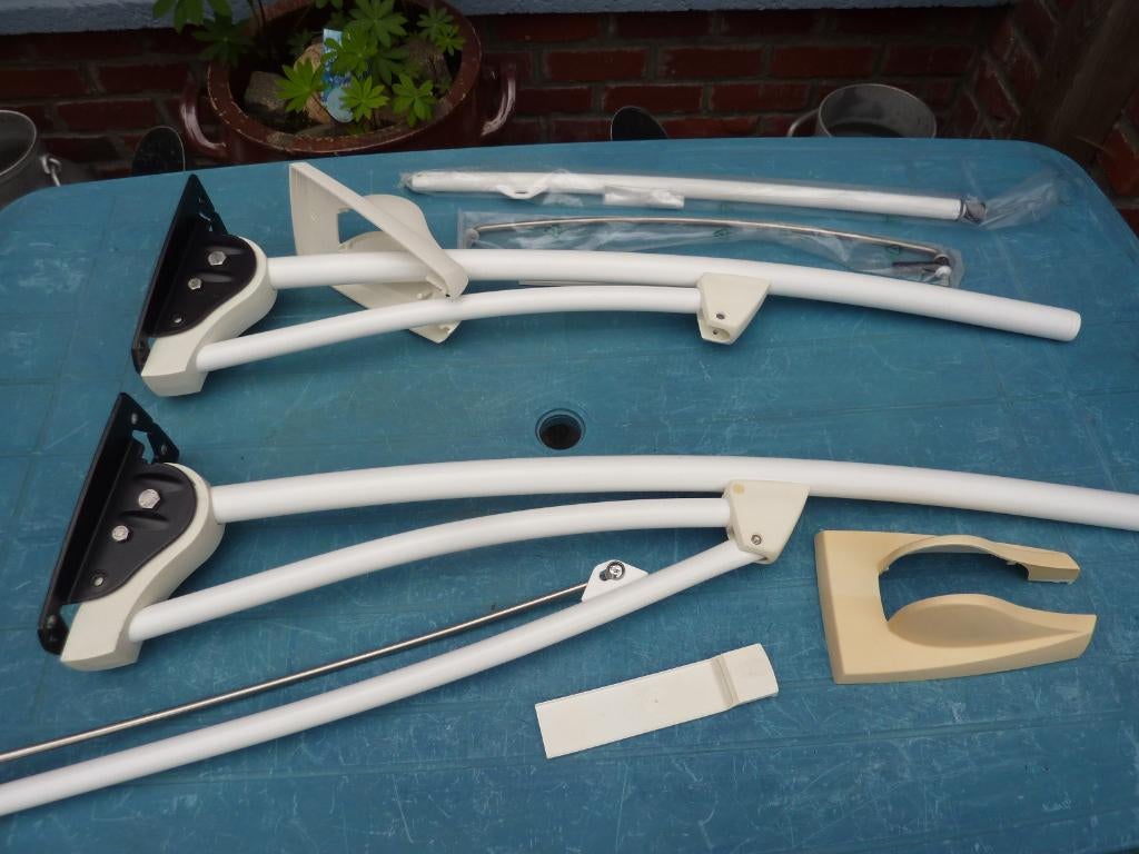 Deux barres de maintien Invacare Revato R7772, Divers, Enlèvement, Neuf