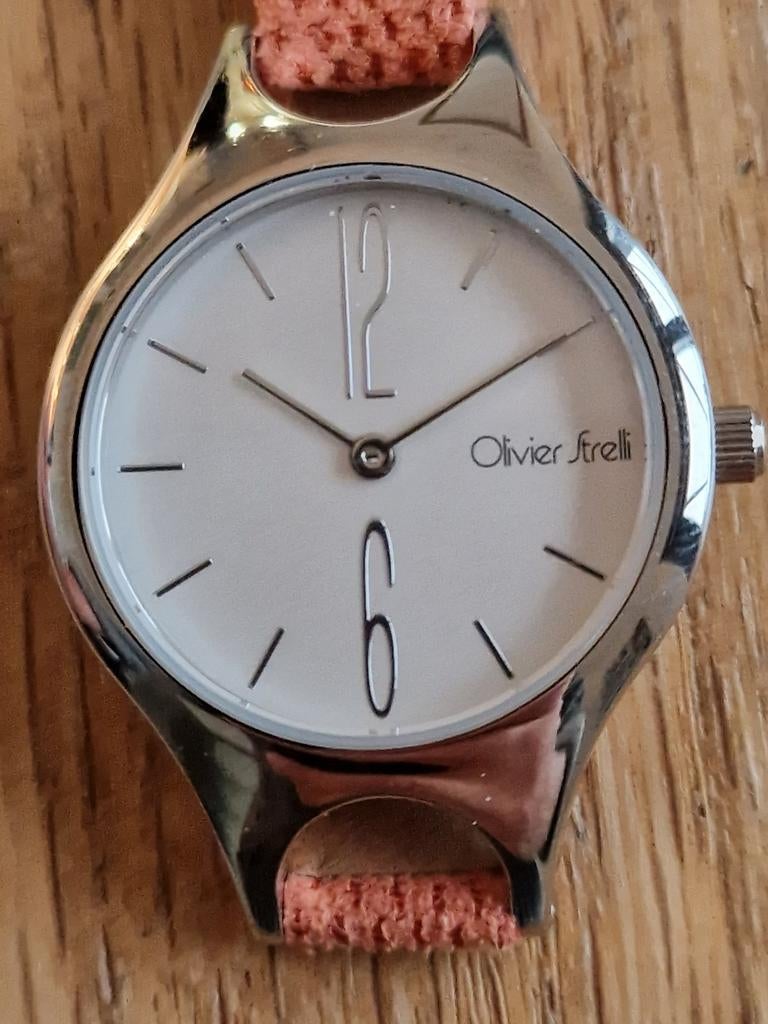 Montre olivier strelli, Handtassen en Accessoires, Horloges | Dames, Nieuw, Staal, Polshorloge