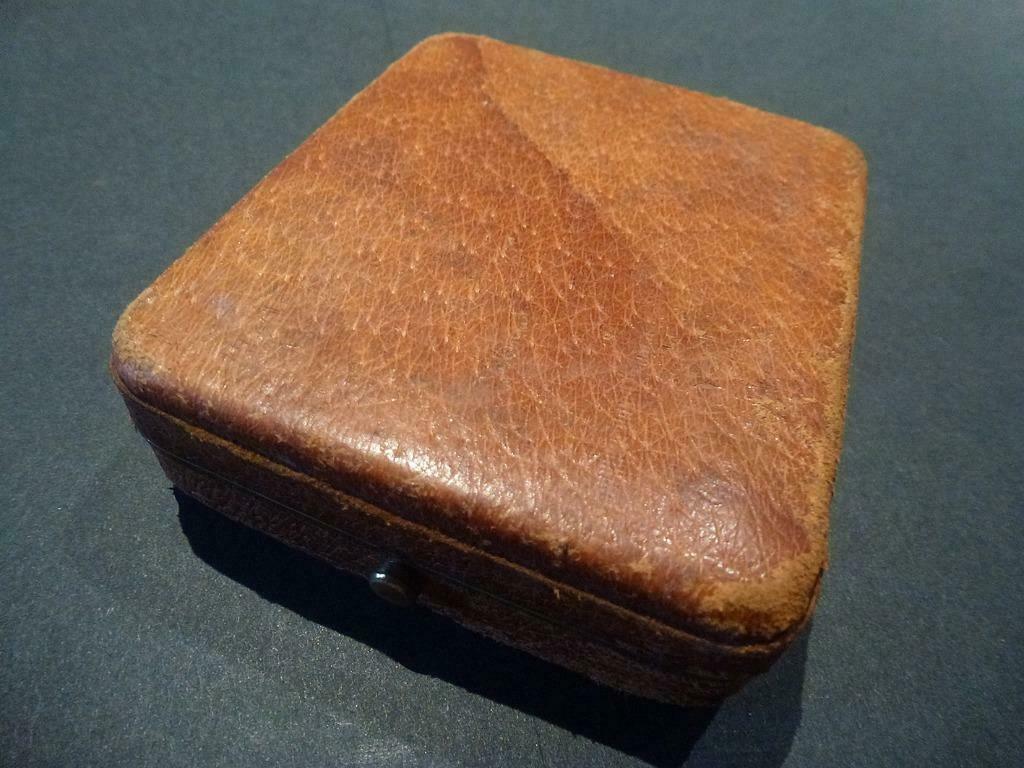 Etui à cigarettes en cuir chevreau, Envoi, Utilisé, Boite à tabac ou Emballage