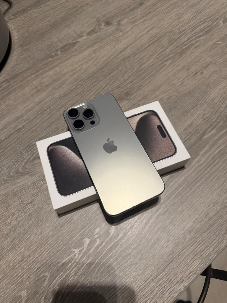 iPhone 15 pro Max 1T, Télécoms, Téléphonie mobile | Apple iPhone, 83 %, IPhone 15, Gris, 1 TB