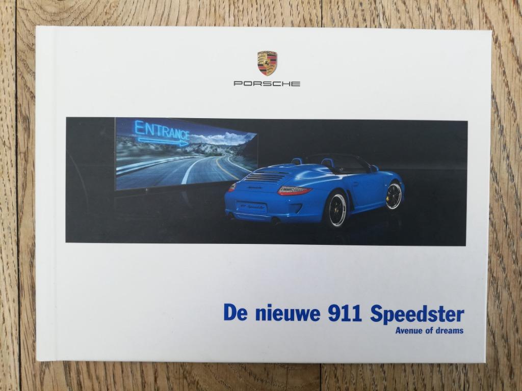 PORSCHE 911 SPEEDSTER 2010 BROCHURE CARTONNEE 44 PAGES EN NE, Enlèvement ou Envoi, Comme neuf, Porsche