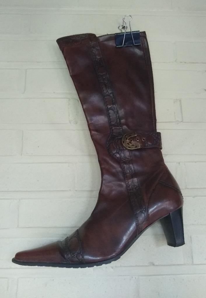 Bottes hautes brunes foncées, 38, Tamaris, jolis détails, Tamaris, Comme neuf, Brun, Enlèvement