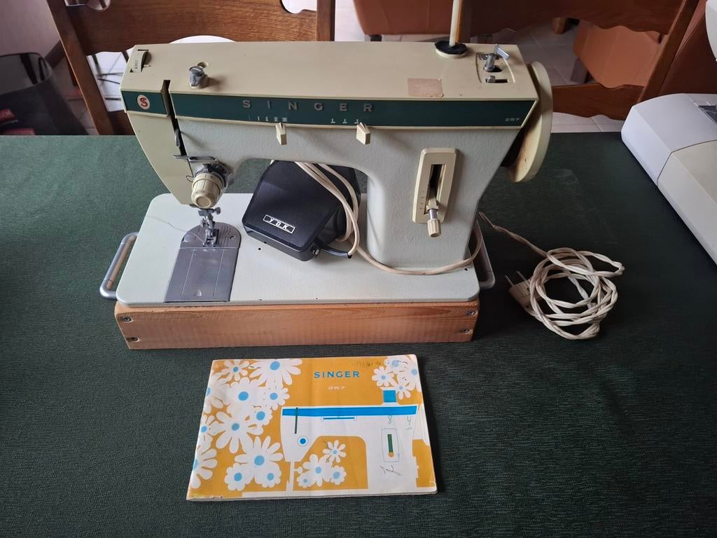 Machine à coudre portable vintage « Singer », Enlèvement, Machine à coudre, Singer