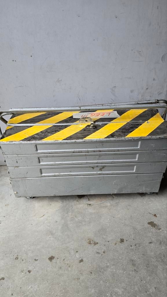 Gereedschapskoffer gereedschapskist metaal op wieltjes, Doe-het-zelf en Bouw, Ophalen of Verzenden, Gebruikt