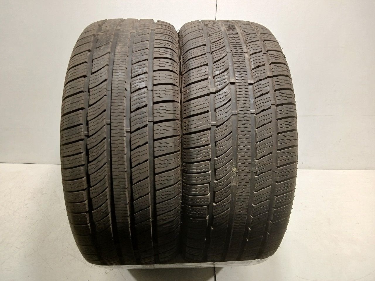 Bandenset 2 stuks 4-Seizoenen 225 50 R17, Onderdelen@venauto.nl, Van der Ven Autorecycling B.V., Gebruikt, Ettenseweg 76, 4706 PB Roosendaal, The Netherlands