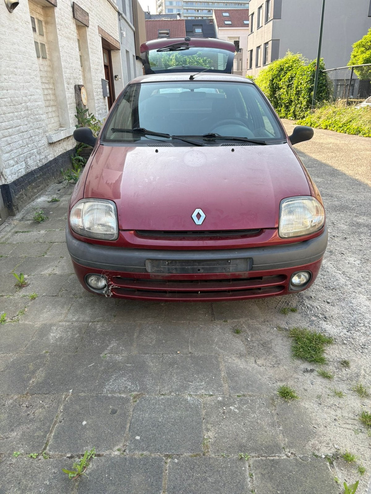 Renault Clio 1998 benzine, Voorwielaandrijving, Stof, Bedrijf, 55 kW