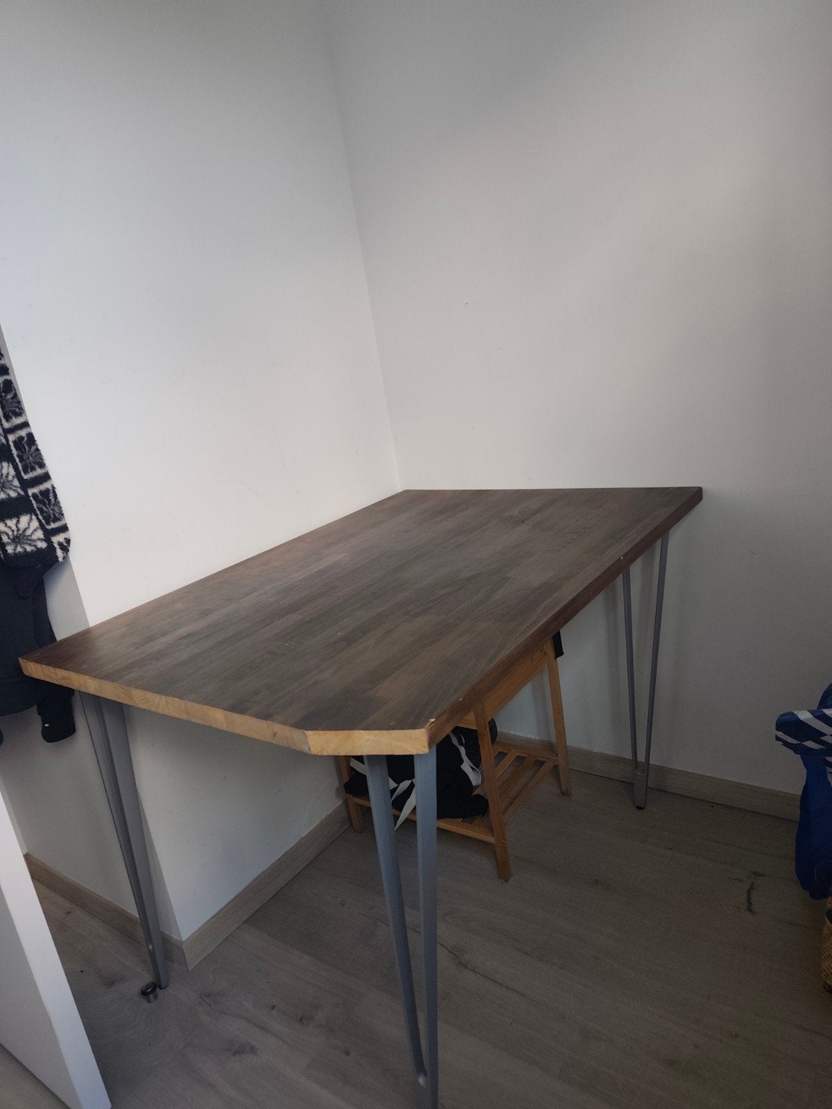 Bureau met ijzeren poten, Huis en Inrichting, Ophalen