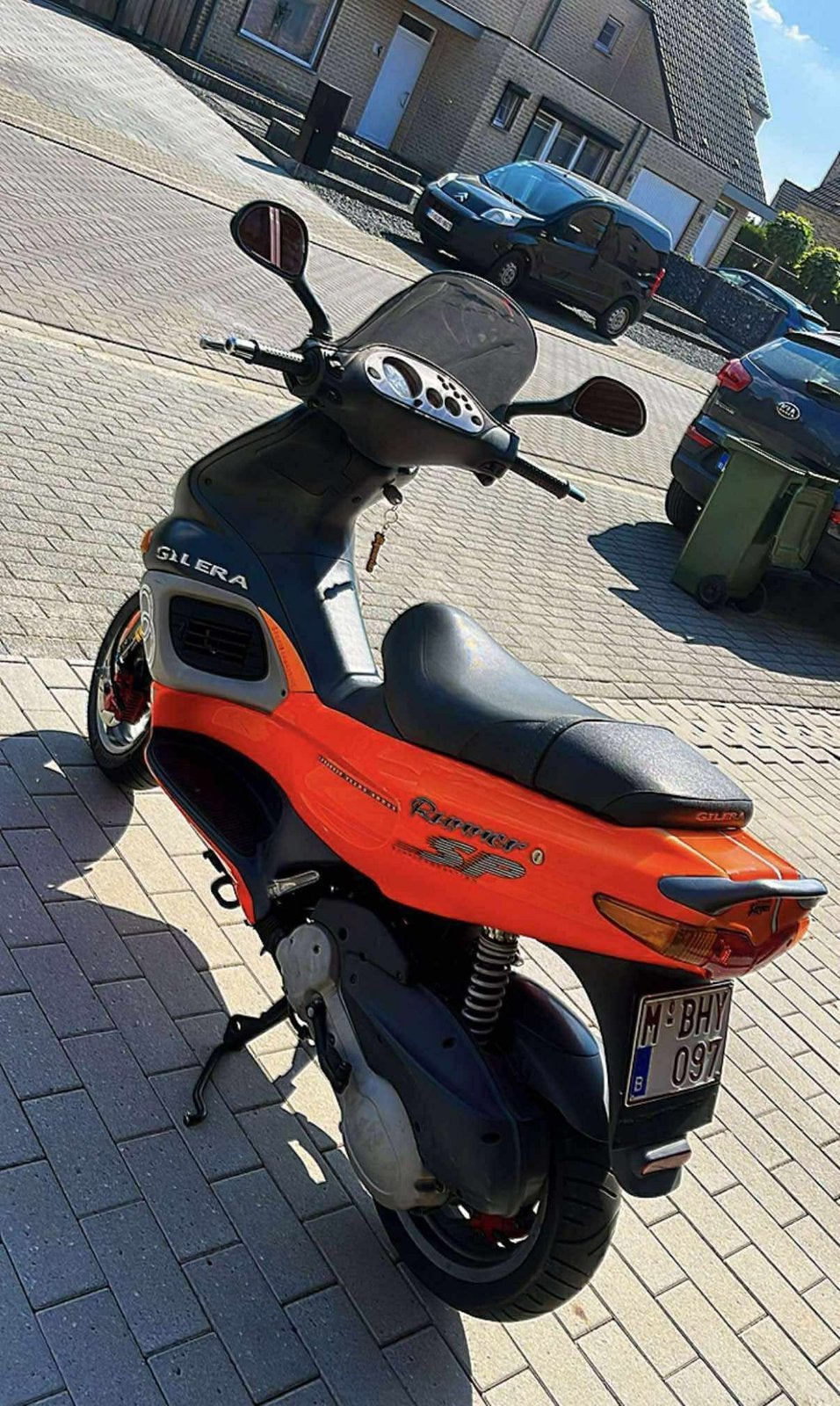 Gilera runner 172cc Malossi fluo rosso Belgische papieren, Fietsen en Brommers, Scooters | Piaggio, Zo goed als nieuw, Ophalen of Verzenden