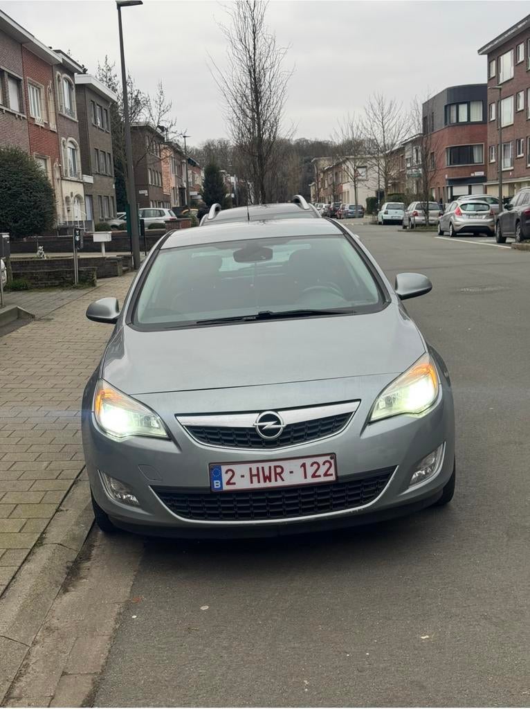2012 astra j 1.6 benzine automaat, Auto's, Opel, Particulier, Astra, Airconditioning, Benzine, Automaat, Ophalen of Verzenden