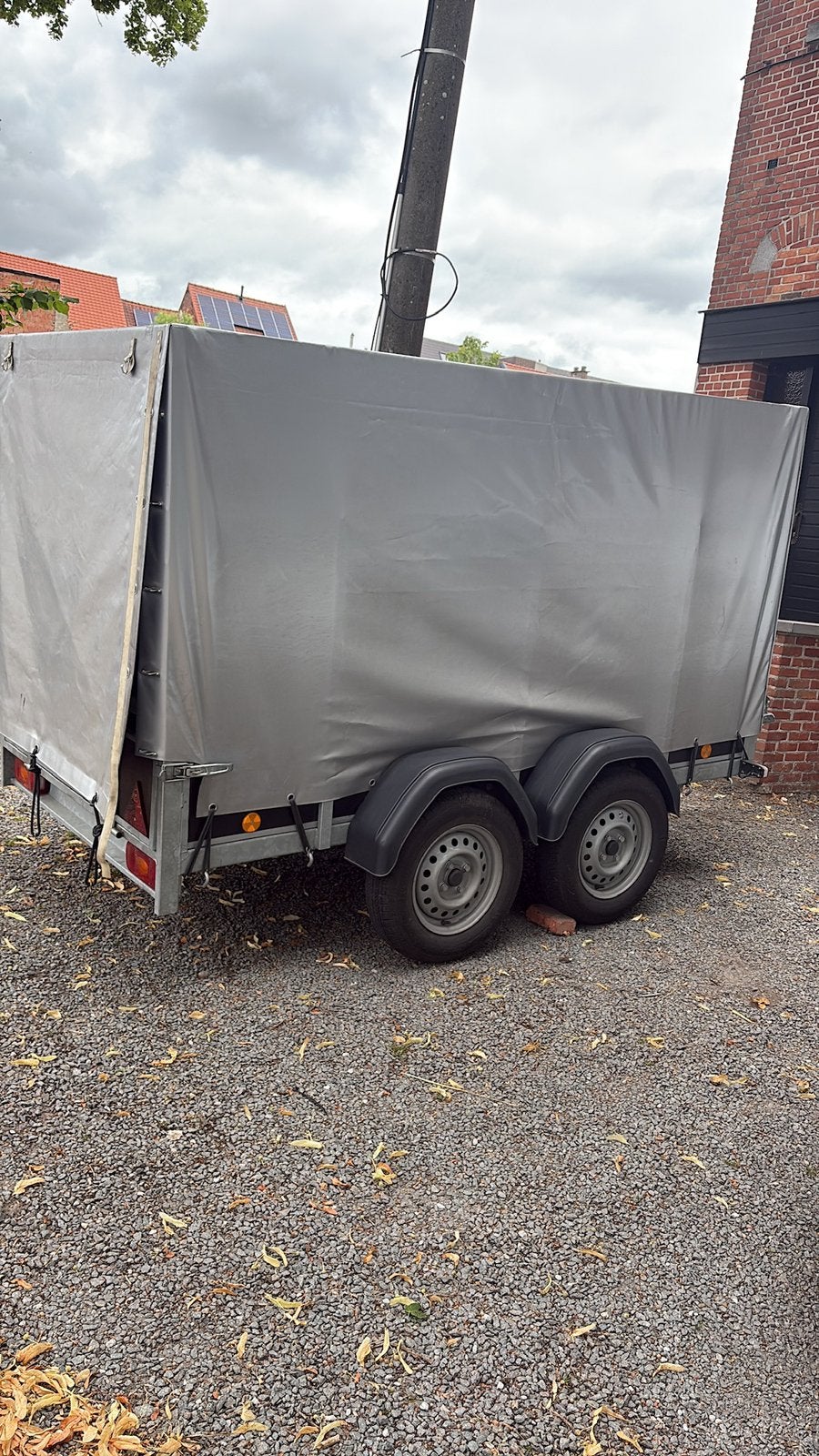 Aanhangwagen dubbelas, Ophalen, Zo goed als nieuw
