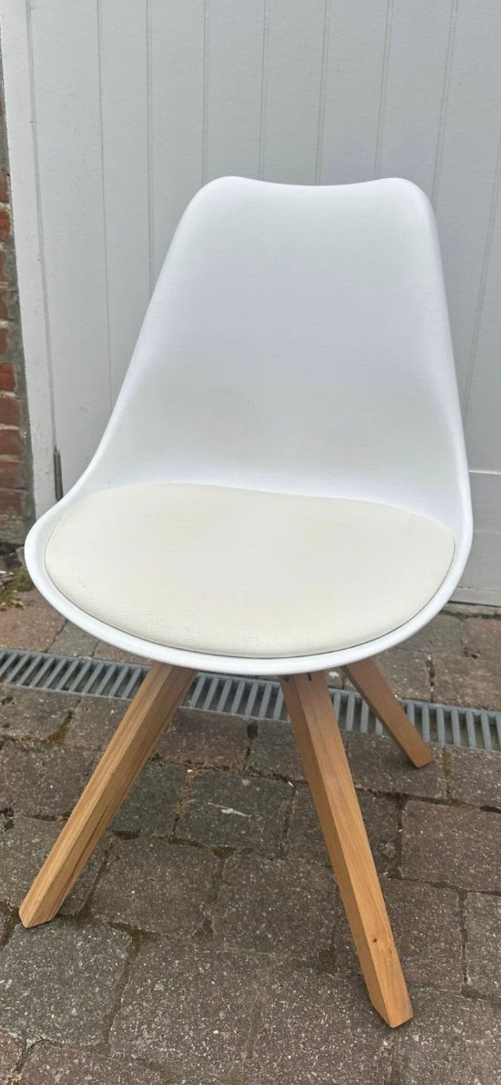 Chaise blanche, Enlèvement, Comme neuf