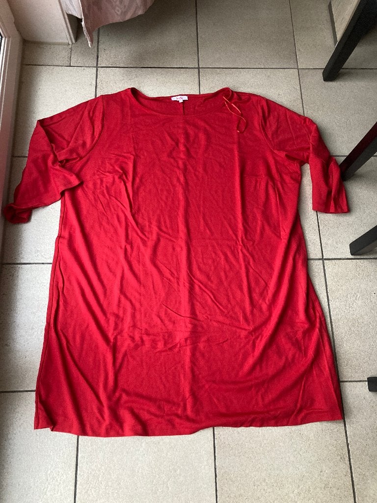 Nieuwe rode jurk - maat 54, Kleding | Dames, Ophalen of Verzenden, Nieuw, Jurk