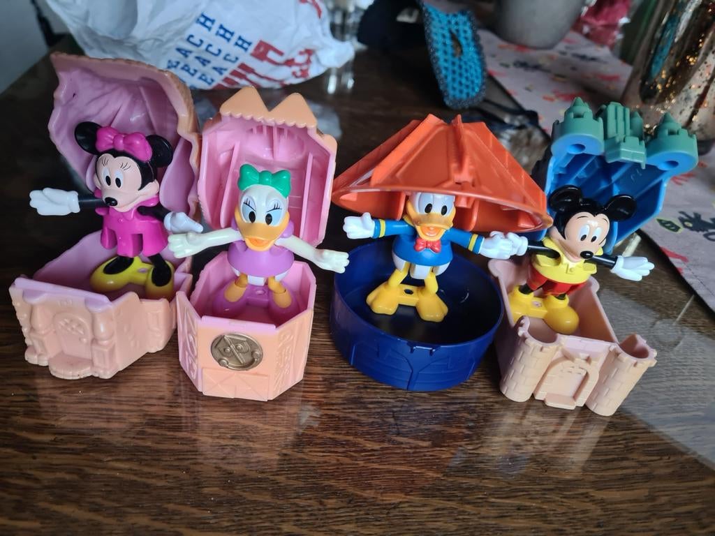 Boîtes surprises Disneyland Paris, Enlèvement ou Envoi