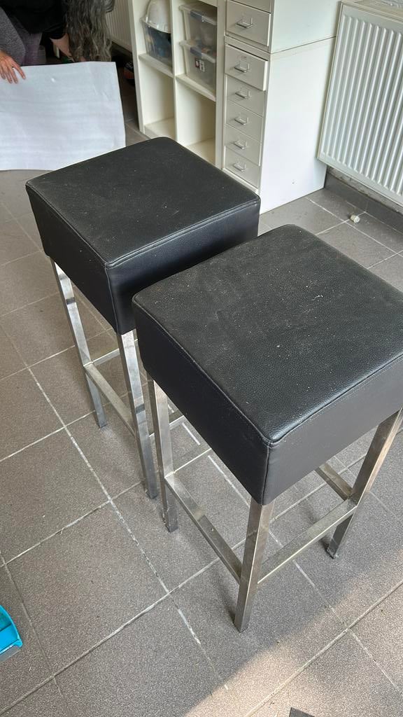 2 goede stevige krukken metale frame, Ophalen, Zo goed als nieuw