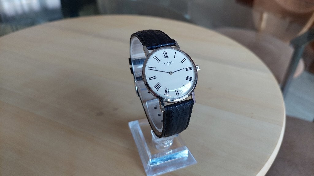 UNIVERSAL GENÈVE, Bijoux, Sacs & Beauté, Montres | Anciennes | Antiquités, Acier, Enlèvement ou Envoi