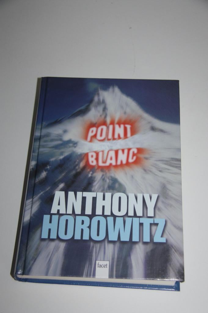 Point blanc * anthony horowitz * nederlandstalig, Boeken, Kinderboeken | Jeugd | 10 tot 12 jaar, Ophalen of Verzenden, Gelezen