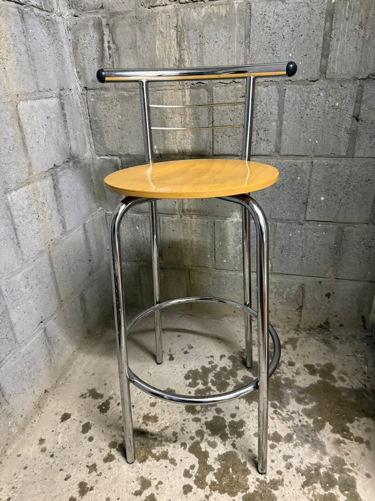 Mooie barkruk, Huis en Inrichting, Ophalen, Met voetsteun, 60 tot 90 cm, Zo goed als nieuw