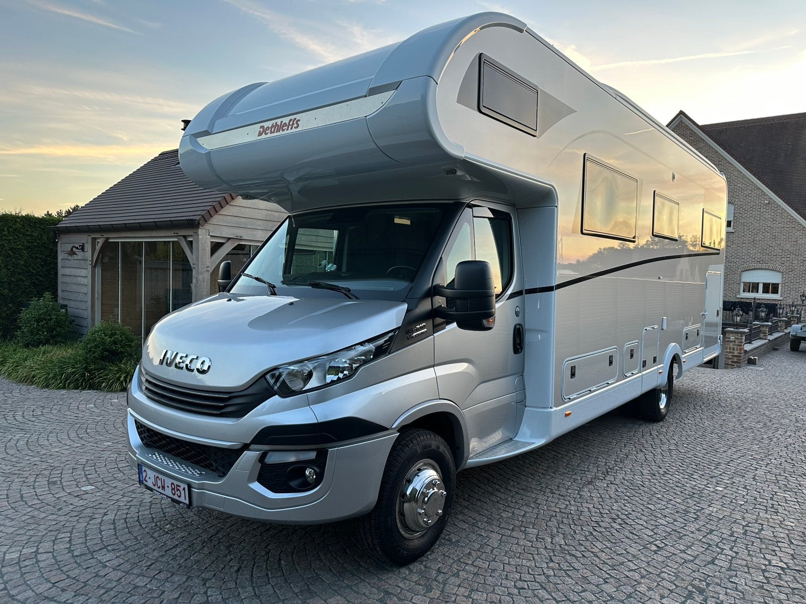Dethleffs globetrotter xxla9000 Bj:2020 in zeer goede staat!, Caravans en Kamperen, Mobilhomes, Automaat, Alkoof, Vloeistofverwarming