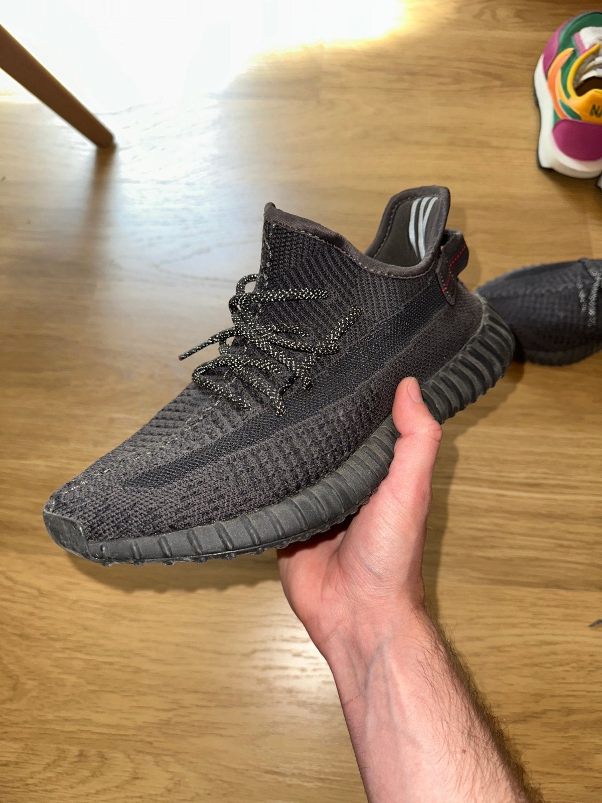 Adidas Yeezy Noire (Reflective) – Taille 42 – Très Bon État, Kleding | Heren, Schoenen, Zo goed als nieuw, Zwart, Ophalen