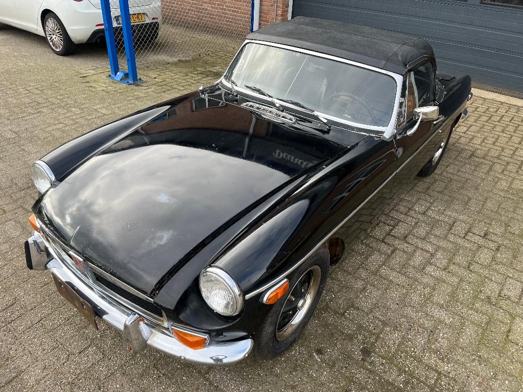 MG MGB Roadster 1973 - projet roulant avec overdrive, Autos, Achat, Entreprise, Boîte manuelle, Noir