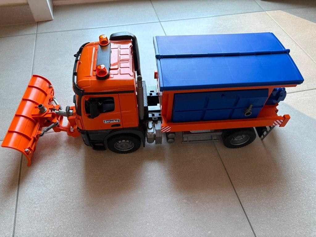 Bruder - Camion chasse-neige, Enfants & Bébés, Enlèvement, Utilisé