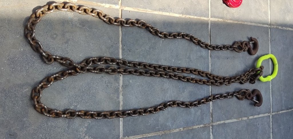 hef ketting nog als nieuw 8 mm dik 2meter een 2 korte, Articles professionnels, Enlèvement, Engin de levage