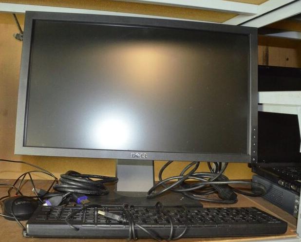 Dell Monitor + Acer toetsenbord AZERTY + Muis met kabel, Ophalen, HD