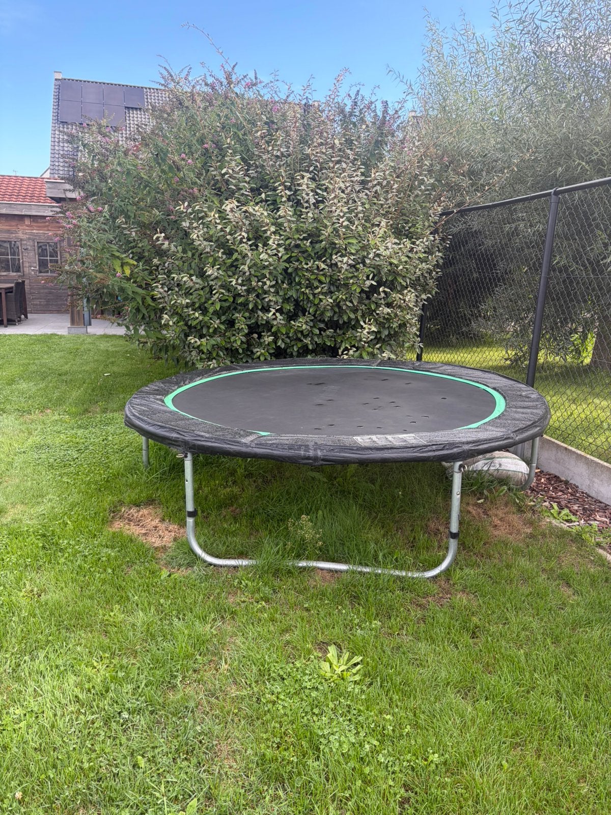 Trampoline, Ophalen, Zo goed als nieuw