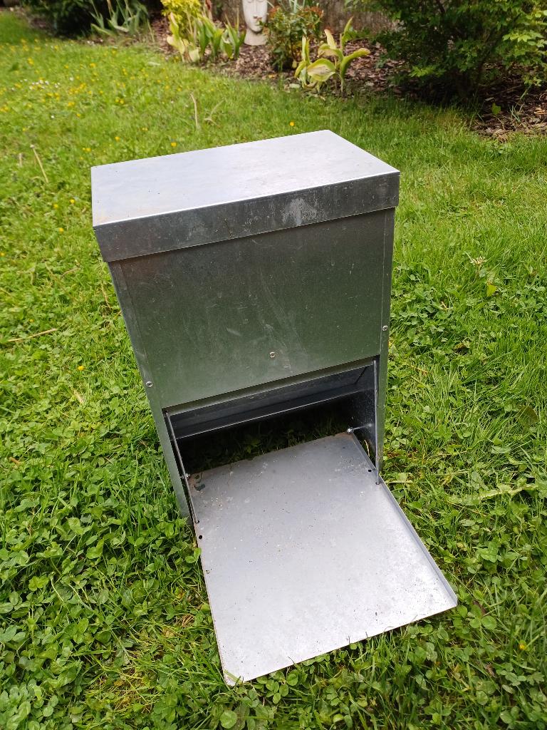 Mangeoire en Inox pour poules, Animaux & Accessoires, Enlèvement, Utilisé, Abreuvement et Alimentation