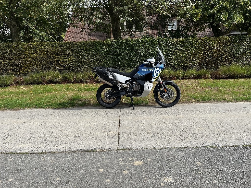 Husqvarna Norden 901 Expedition & Extra’s!, Motoren, 2 cilinders, Handvatverwarming, Motorrijbewijs A, Particulier