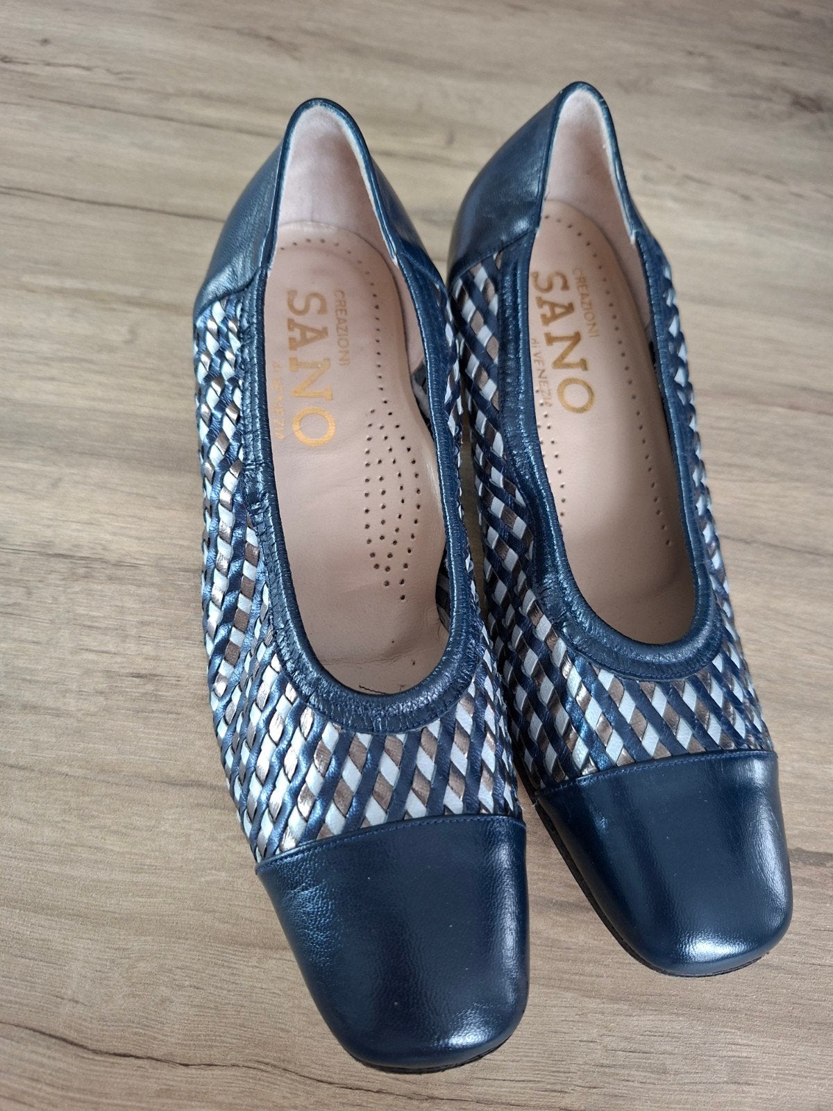 damesschoen maat 38 in leder, merk sano, Schoenen met lage hakken, Blauw, Ophalen of Verzenden, Zo goed als nieuw