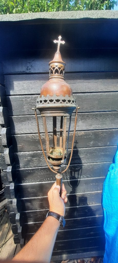 Lanterne de procession ancienne, Enlèvement ou Envoi