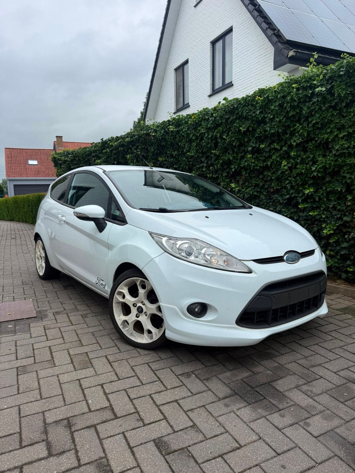FORD FIESTA ST 1.6 TDCI 2009 GEKEURD✅️, Auto's, Ford, Stof, 4 cilinders, Wit, Particulier