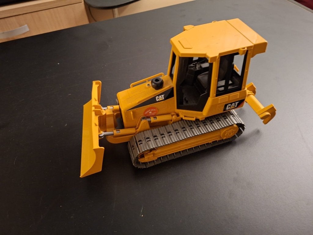 Bruder 02422 Caterpillar Bulldozer, Ophalen