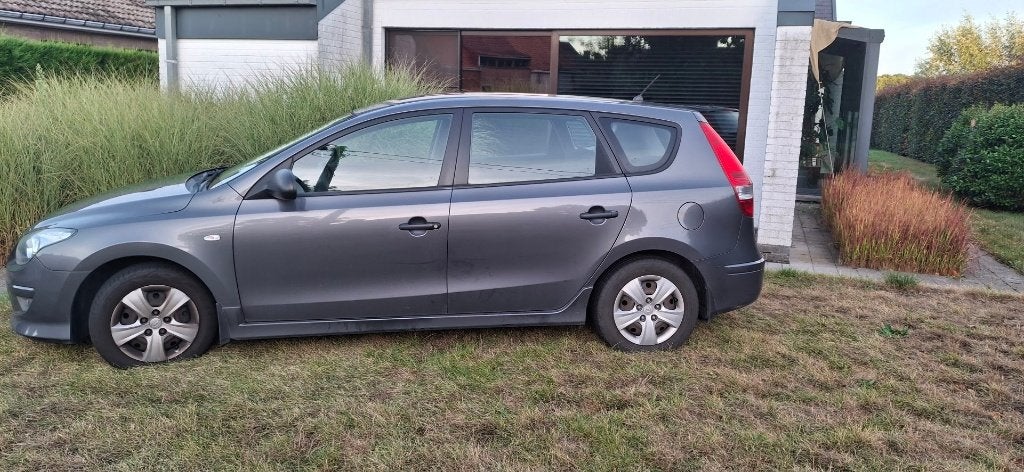 Hyundai i 30, Autos, Argent ou Gris, Achat, Boîte manuelle, 5 portes