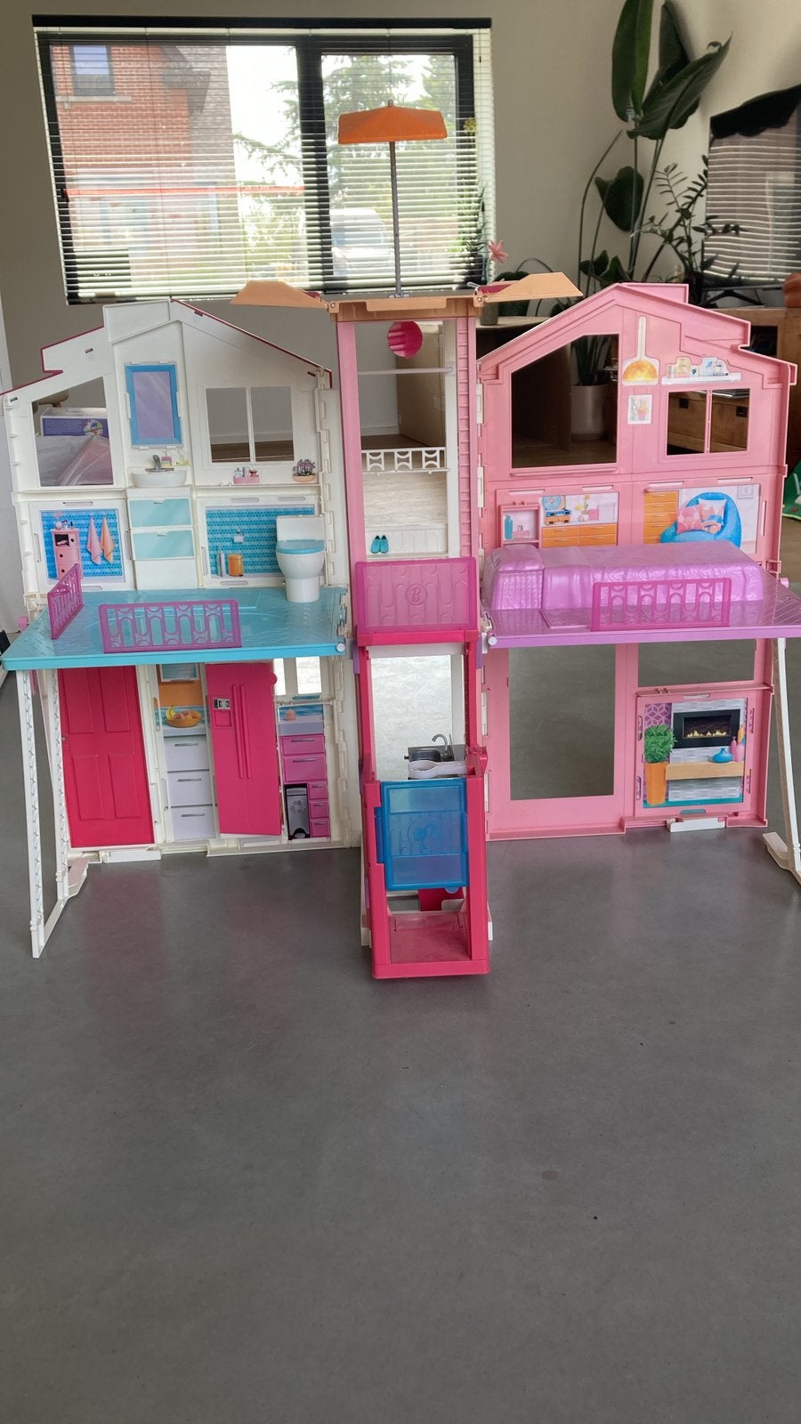 Barbiehuis met meubelen opklapbaar, Kinderen en Baby's, Ophalen, Gebruikt, Poppenhuis