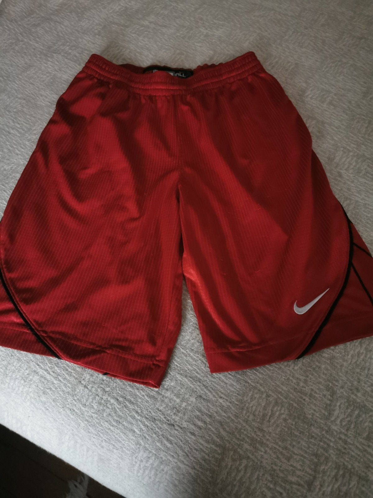 Short de basket-ball Nike pour femme, Sports & Fitness, Enlèvement ou Envoi, Utilisé, Ballon
