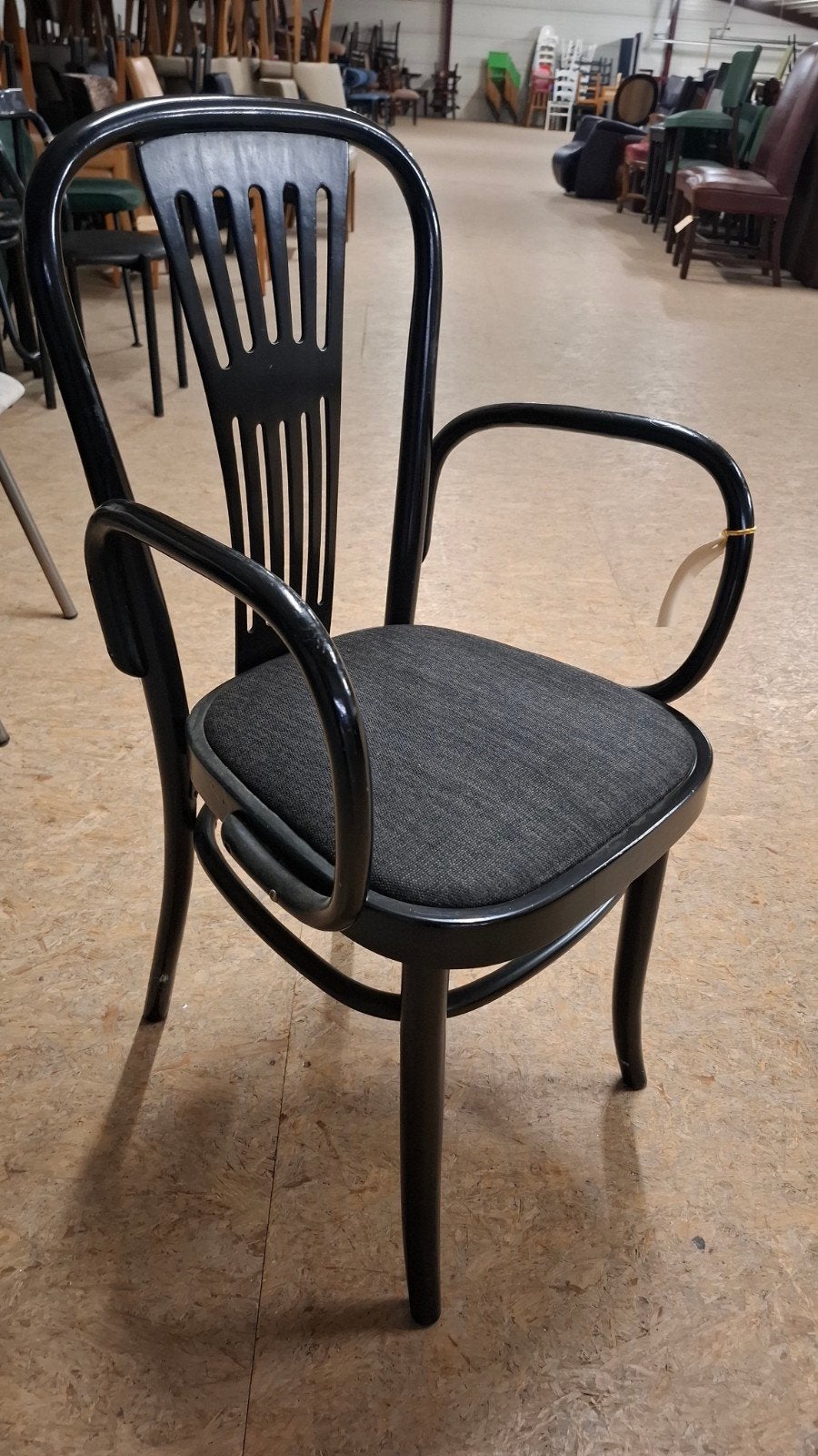 18 thonet cafe bistro HUTTEN stoelen bentwood partij horeca, Ophalen of Verzenden, Gebruikt, Zwart
