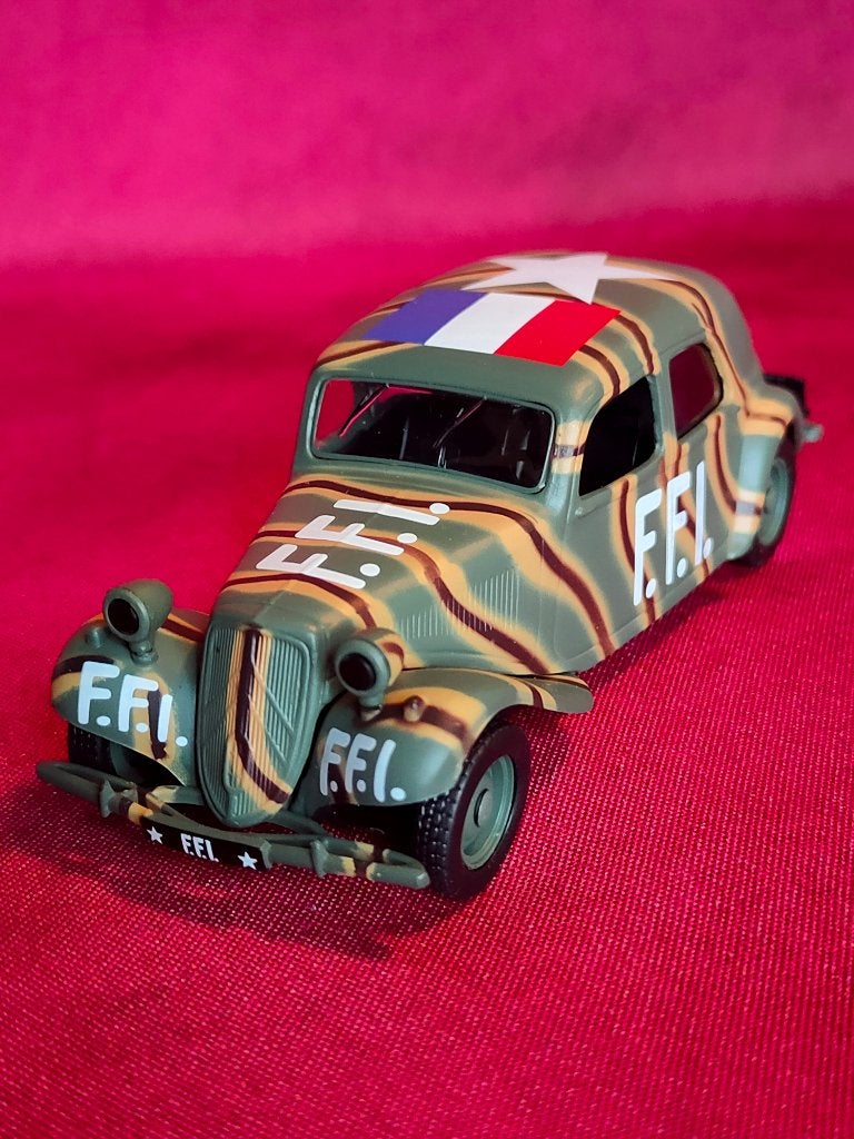 Voiture miniature Citroën traction militaire, Ophalen of Verzenden, Nieuw, Auto, Overige merken